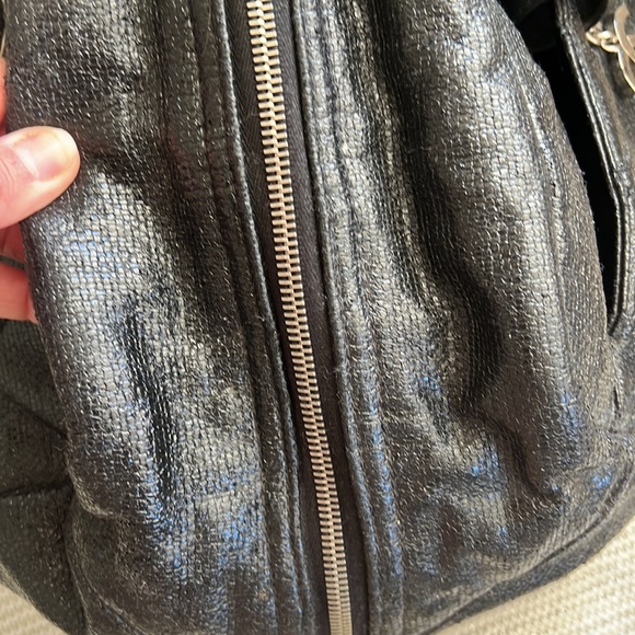 CHANEL Paris duffle bag - Picture 16 of 17